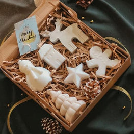 Box of 6 Christmas Gift Candles | Perfect for Bedroom Decor
